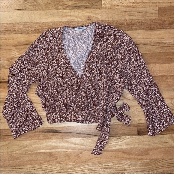 MADEWELL Tie-Waist Wrap-Top Floral Print in Cottage Garden - Picture 3 of 10